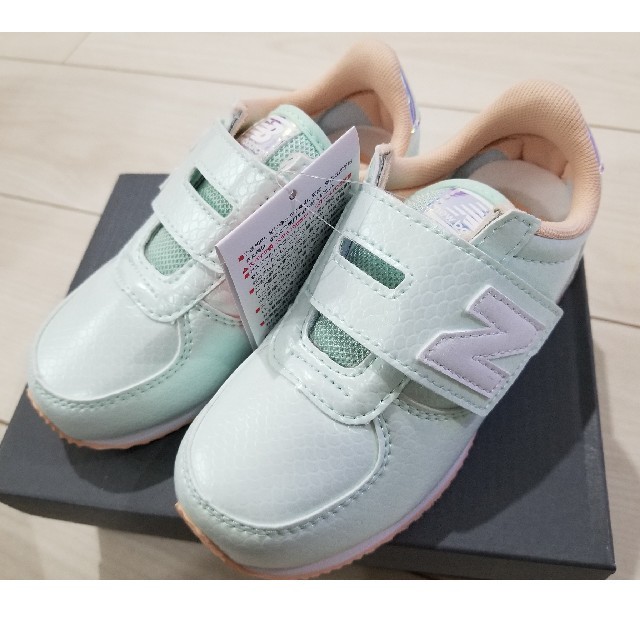 New Balance(ニューバランス)のニューバランス
15.0cm IV220 M2 マーメイドアクア　 キッズ/ベビー/マタニティのキッズ靴/シューズ(15cm~)(スニーカー)の商品写真