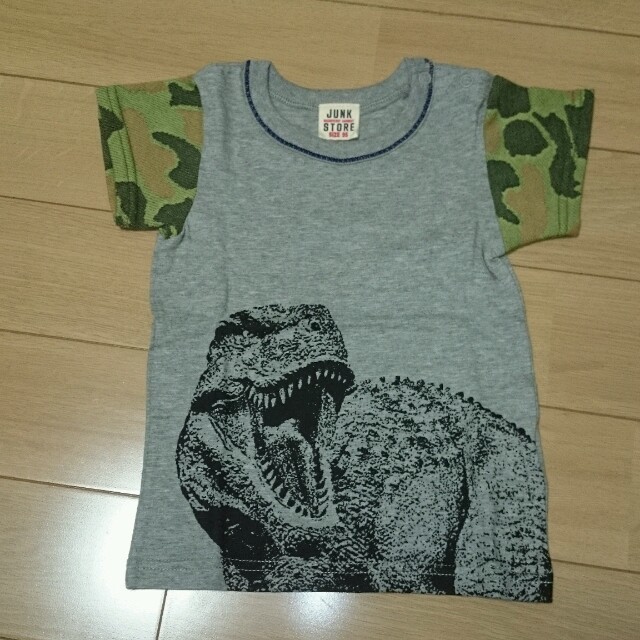 JUNK STORE(ジャンクストアー)のカモフラTシャツ キッズ/ベビー/マタニティのキッズ服男の子用(90cm~)(Tシャツ/カットソー)の商品写真