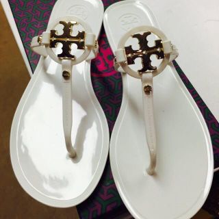 トリーバーチ(Tory Burch)のトリーバーチフラットサンダル(サンダル)