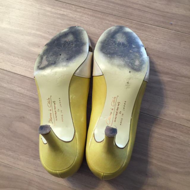 Odette e Odile(オデットエオディール)のイエローベージュ パンプス♪ レディースの靴/シューズ(ハイヒール/パンプス)の商品写真