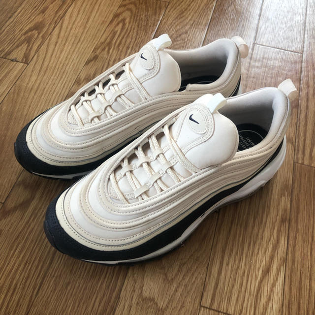 NIKE(ナイキ)のNIKE AIR MAX97 ライトクリーム ベージュカラー レディースの靴/シューズ(スニーカー)の商品写真