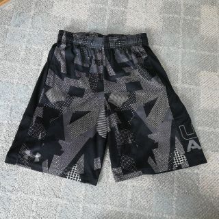 アンダーアーマー(UNDER ARMOUR)の【専用】アンダーアーマー　ジュニア　ハーフパンツ(トレーニング用品)