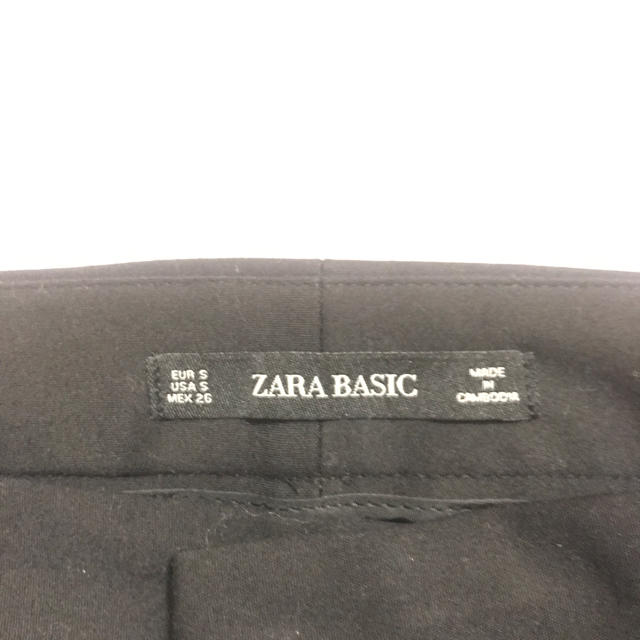 ZARA(ザラ)のZARA 裾レース ブラックパンツ レディースのパンツ(カジュアルパンツ)の商品写真