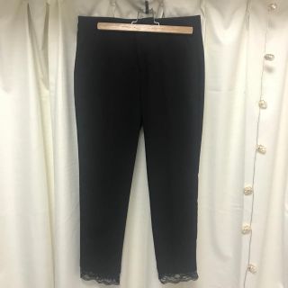 ザラ(ZARA)のZARA 裾レース ブラックパンツ(カジュアルパンツ)