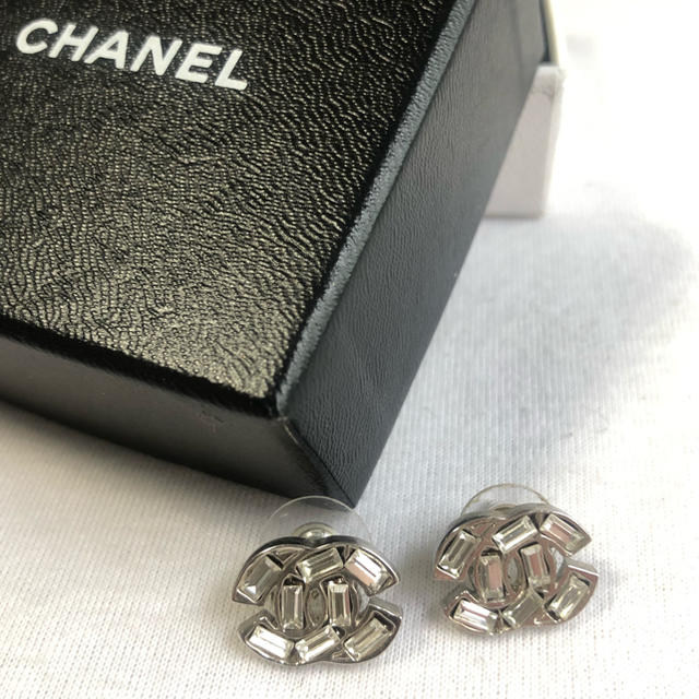 CHANEL(シャネル)のシャネル ピアス シルバー レディースのアクセサリー(ピアス)の商品写真