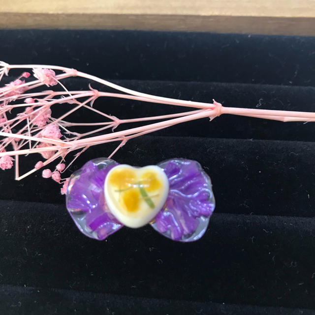 ヘアゴム とリングNo.44★スターチスの花びら2点セット ハンドメイドのアクセサリー(ヘアアクセサリー)の商品写真