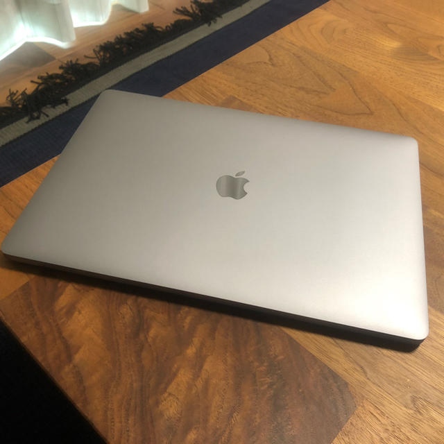 MacBook Pro15(2018) i7 2.2GH 16G 256G