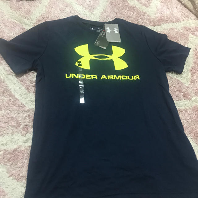 UNDER ARMOUR(アンダーアーマー)のアンダーアーマ キッズ/ベビー/マタニティのキッズ服男の子用(90cm~)(Tシャツ/カットソー)の商品写真