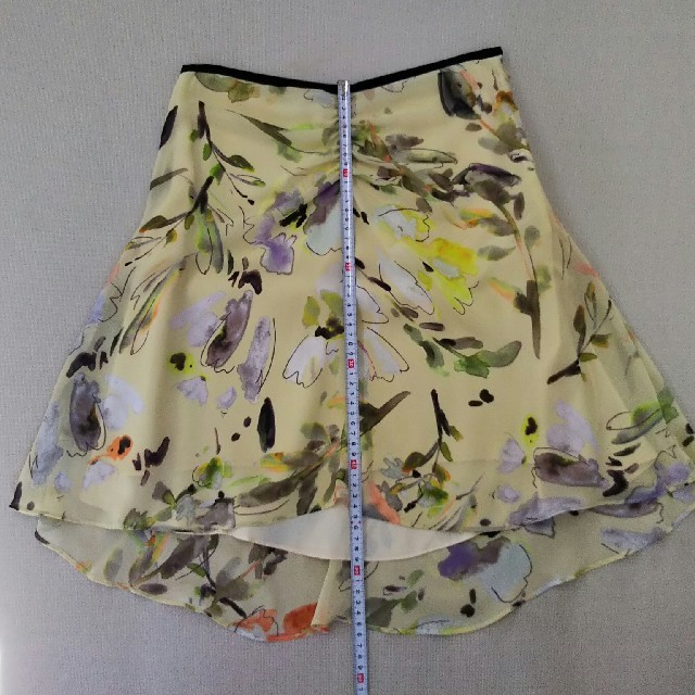 aquagirl(アクアガール)のaquagirl 黄色 スカート レディースのスカート(ひざ丈スカート)の商品写真