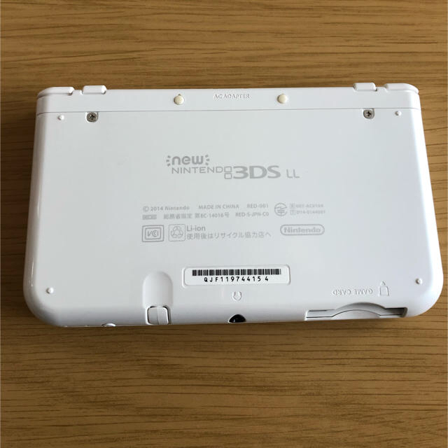 ニンテンドー3DS(ニンテンドー3DS)の任天堂 3DS 本体 ケースセット エンタメ/ホビーのゲームソフト/ゲーム機本体(携帯用ゲーム機本体)の商品写真