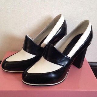 チャールズアンドキース(Charles and Keith)のCharles&Keithヒールパンプス(ハイヒール/パンプス)