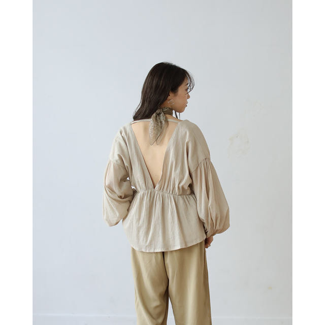 TODAYFUL(トゥデイフル)の【新品未使用タグ付き】todayful  Vneck Crape Blouse レディースのトップス(シャツ/ブラウス(長袖/七分))の商品写真