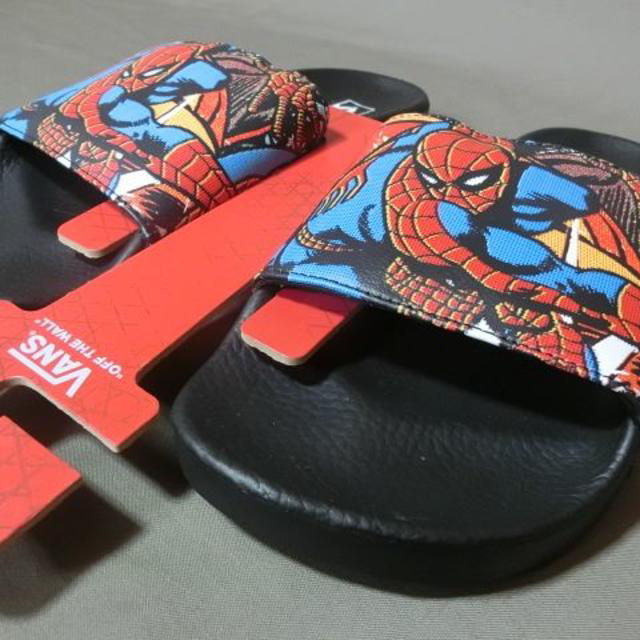 VANS(ヴァンズ)のUSA購入【VANS X MARVEL】スパイダーマン サンダル27.0㌢ メンズの靴/シューズ(サンダル)の商品写真