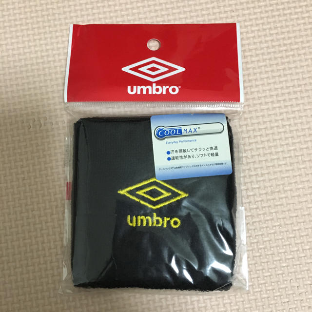 UMBRO(アンブロ)のumbro リストバンド メンズのアクセサリー(バングル/リストバンド)の商品写真