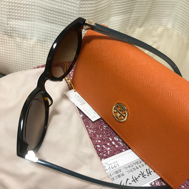 Tory Burch(トリーバーチ)のトリーバーチ TY7079Aサングラス 未使用 レディースのファッション小物(サングラス/メガネ)の商品写真