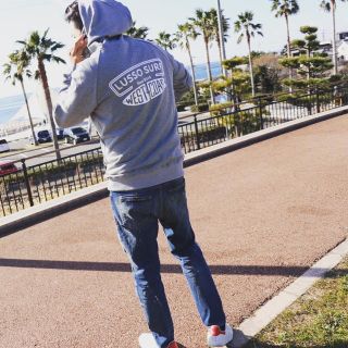 ルーカ(RVCA)の街で目立つ☆lussosurf カリフォルニアパーカー M☆ルーカ(パーカー)