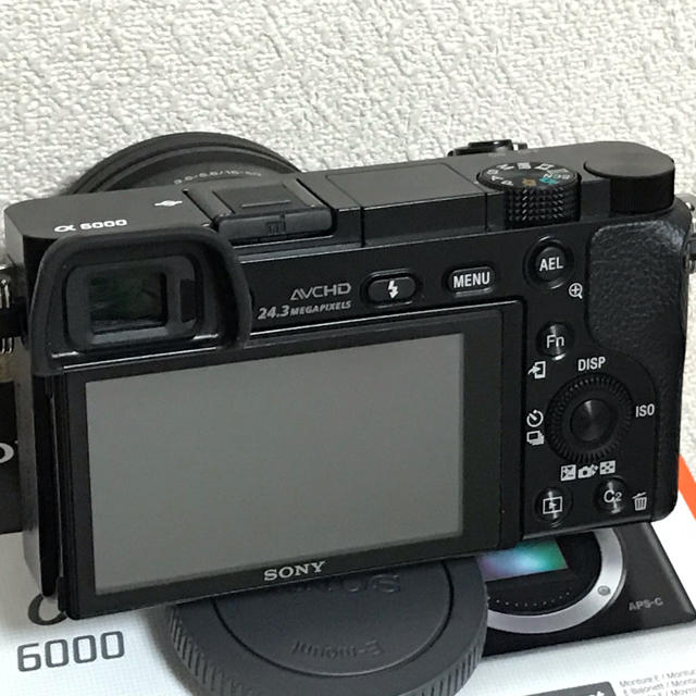 SONY(ソニー)のソニー α6000 ボディ＋SELP1650レンズ＋その他おまけ スマホ/家電/カメラのカメラ(ミラーレス一眼)の商品写真