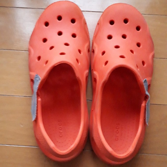 crocs(クロックス)のcrocsサンダル キッズ/ベビー/マタニティのベビー靴/シューズ(~14cm)(サンダル)の商品写真