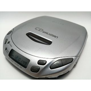 ソニー(SONY)のCDウォークマン　D-E404(ポータブルプレーヤー)