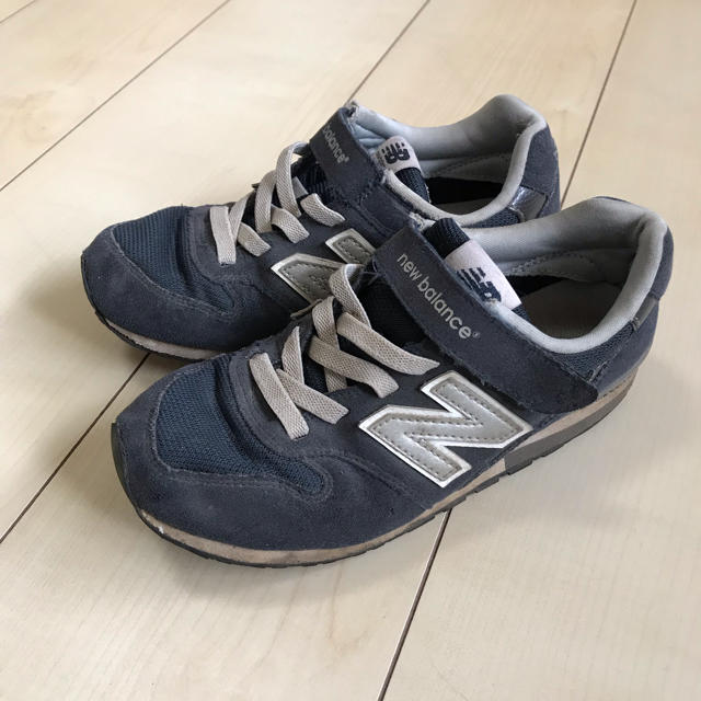 New Balance(ニューバランス)のニューバランスキッズ996 ネイビー20.5 キッズ/ベビー/マタニティのキッズ靴/シューズ(15cm~)(スニーカー)の商品写真