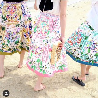 チェスティ(Chesty)のEuropean Print Skirt(ひざ丈スカート)