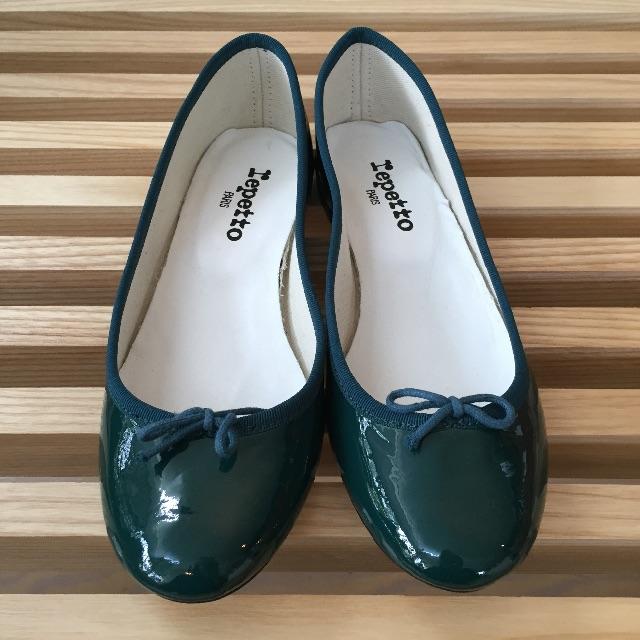 試着のみ repetto グリーン バレリーナ サイズ37 人気のエナメル