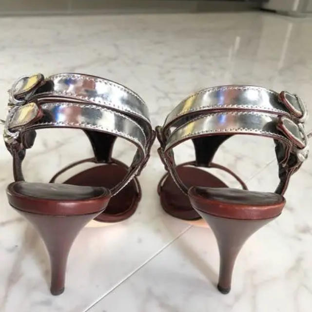 GIUZEPPE ZANOTTI(ジュゼッペザノッティ)のジュゼッペ ザノッテイ☆シルバーサンダル レディースの靴/シューズ(サンダル)の商品写真