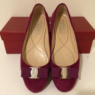 フェラガモ(Ferragamo)のフェラガモ♡中古パープルバレエシューズ(ローファー/革靴)