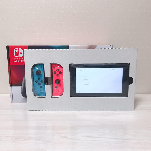 Nintendo Switch 本体【付属品欠品なし 正規家電量販店購入】
