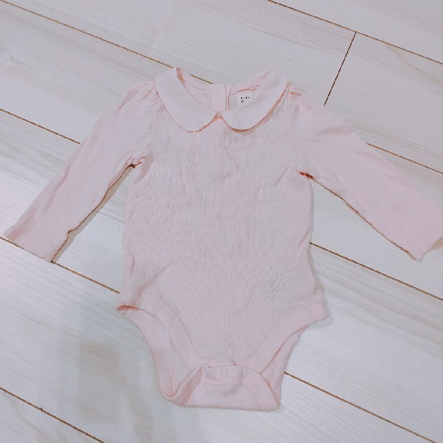 babyGAP(ベビーギャップ)のbabygap　襟付きボディ　6-12m キッズ/ベビー/マタニティのベビー服(~85cm)(ロンパース)の商品写真