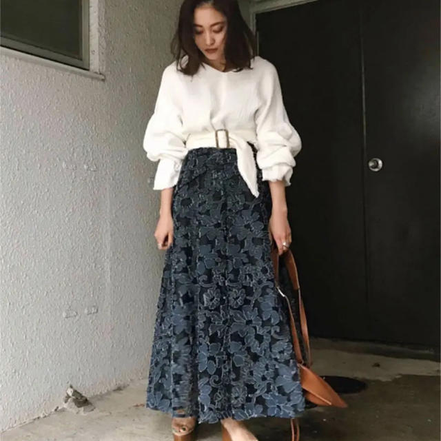 ANTHESIS LACE SKIRT