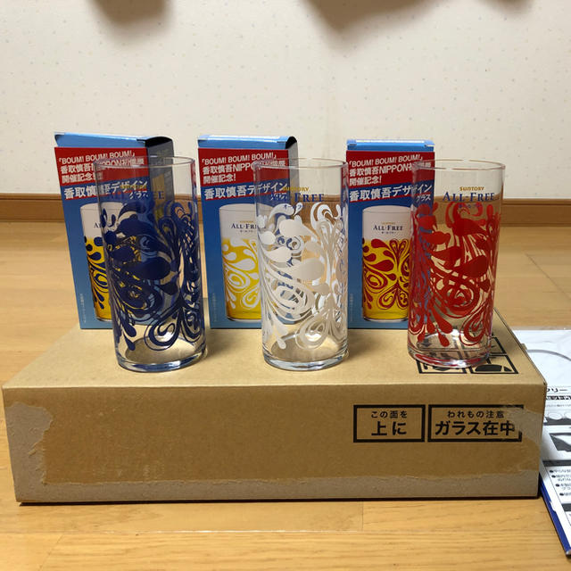 SMAP(スマップ)の香取慎吾 デザイングラス ３色セット インテリア/住まい/日用品のキッチン/食器(グラス/カップ)の商品写真