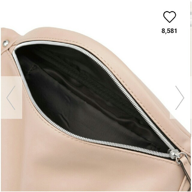 GU(ジーユー)のgu ウエストバッグ ブラック レディースのバッグ(メッセンジャーバッグ)の商品写真