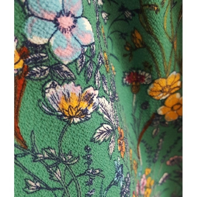 LOWRYS FARM(ローリーズファーム)の専用 ラコレ 花柄ワイドパンツ レディースのパンツ(カジュアルパンツ)の商品写真