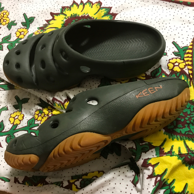 KEEN(キーン)のKEEN サンダル  ヨギ  キーン  27cm アウトドア キャンプ メンズの靴/シューズ(サンダル)の商品写真