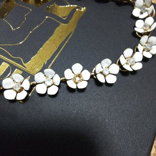 mother - VTOPIA Daisy song choker 白 未使用 の通販 by ごま's shop ...