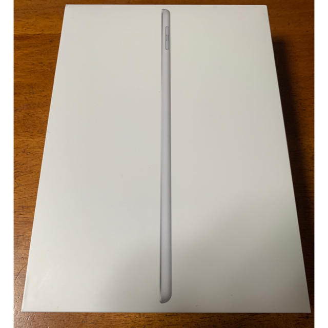 新品 iPad  2018(第6世代) 32GB シルバー SIMフリーPC/タブレット