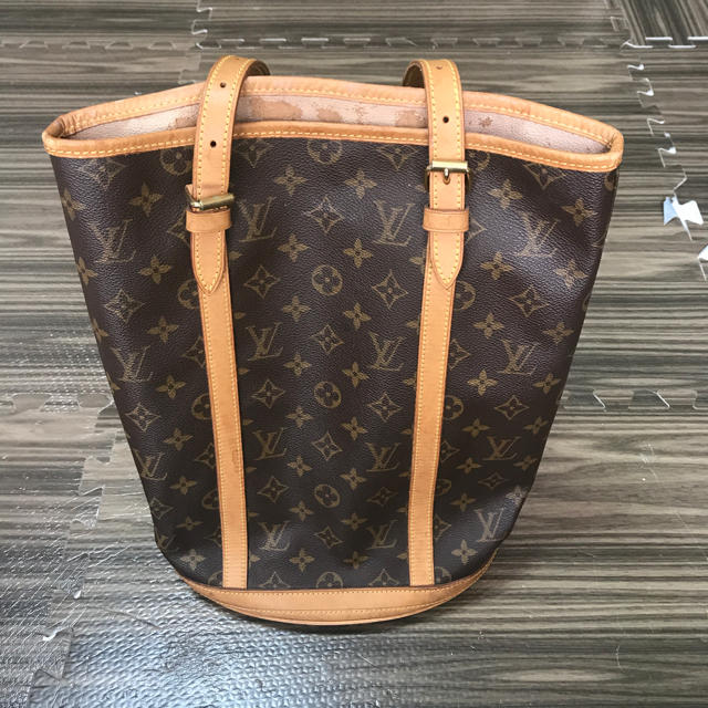 LOUIS VUITTON(ルイヴィトン)のルイヴィトン モノグラム バケツバック レディースのバッグ(ショルダーバッグ)の商品写真