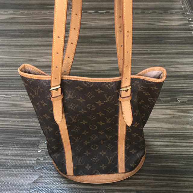 LOUIS VUITTON(ルイヴィトン)のルイヴィトン モノグラム バケツバック レディースのバッグ(ショルダーバッグ)の商品写真