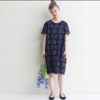 ドットアンドストライプスチャイルドウーマン(Dot&Stripes CHILDWOMAN)のDot＆Stripes CHILD WOMAN ○オーガンジー花刺繍ワンピース(ひざ丈ワンピース)