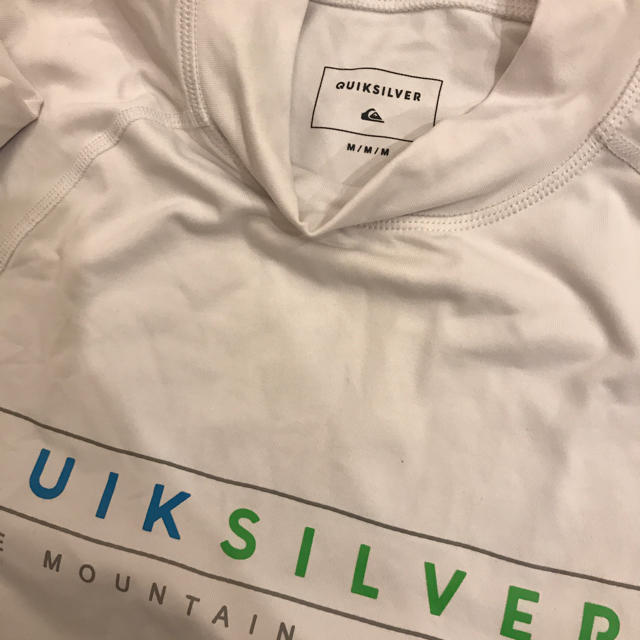 QUIKSILVER(クイックシルバー)のクイックシルバー ラッシュガード M メンズの水着/浴衣(水着)の商品写真