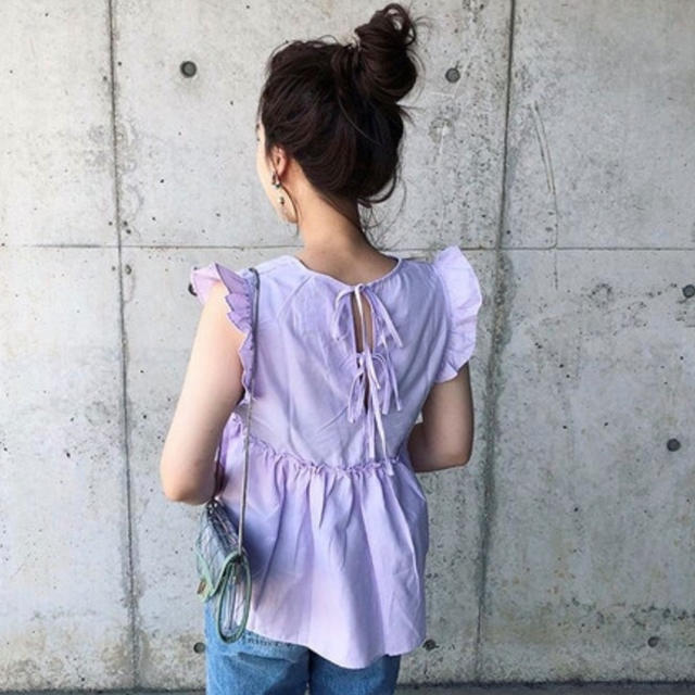 ZARA(ザラ)のfrill candy blouse ラベンダー nico様専用 レディースのトップス(シャツ/ブラウス(半袖/袖なし))の商品写真