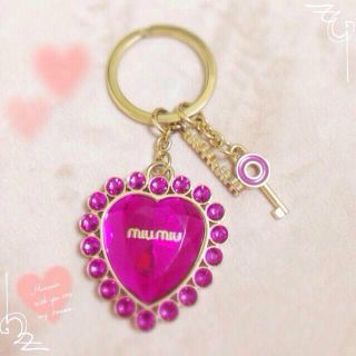 ミュウミュウ(miumiu)のmiumiu チャーム いいねいりません(キーホルダー)