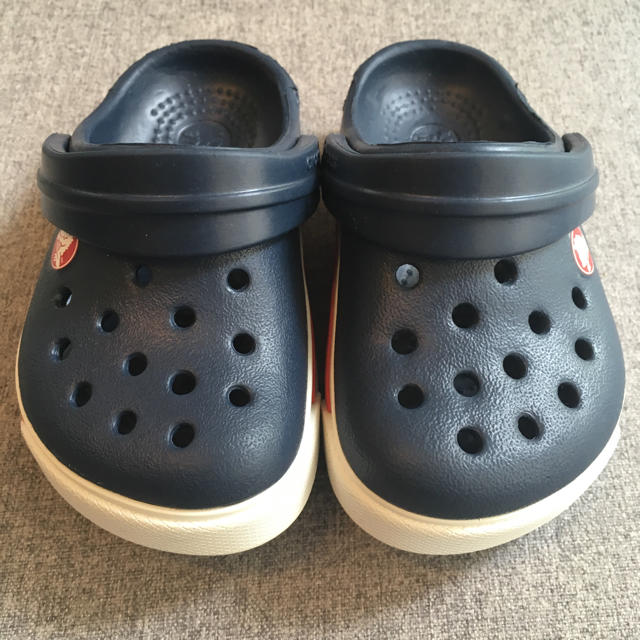 crocs(クロックス)のクロックス 4c5 サイズ ほぼ未使用  キッズ/ベビー/マタニティのベビー靴/シューズ(~14cm)(サンダル)の商品写真
