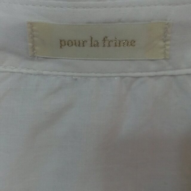 pour la frime(プーラフリーム)のpourlafrime白シャツ☆ レディースのトップス(シャツ/ブラウス(長袖/七分))の商品写真