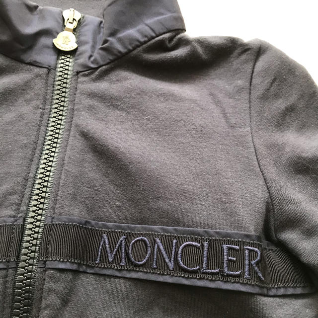 MONCLER(モンクレール)の新品未使用 kidsモンクレールセットアップ キッズ/ベビー/マタニティのキッズ服男の子用(90cm~)(ジャケット/上着)の商品写真