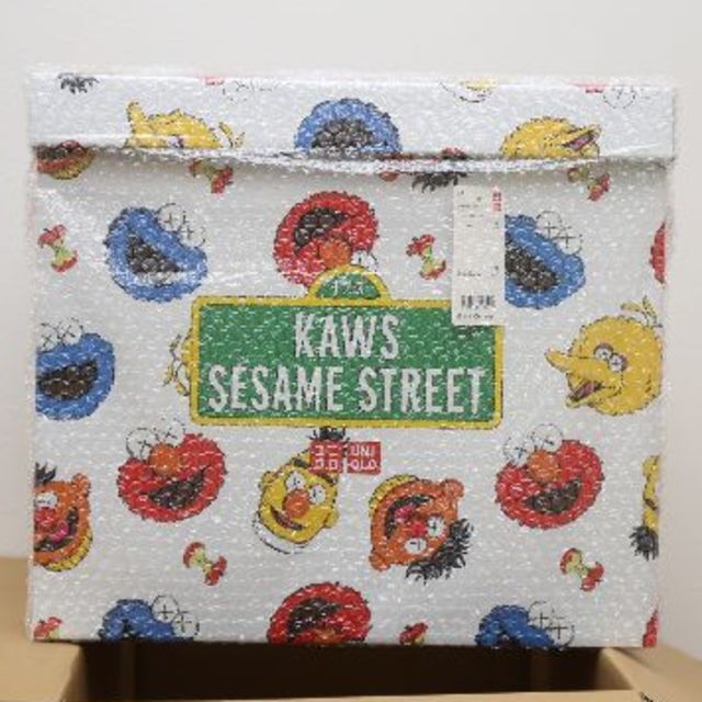 SESAME STREET(セサミストリート)のkawsセサミ ユニクロ コンプリートボックス sesame UNIQLO  エンタメ/ホビーのおもちゃ/ぬいぐるみ(ぬいぐるみ)の商品写真