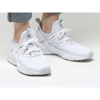 ナイキ(NIKE)の新品 大人気 NIKE  AIR HUARACHE BR ALL WHITE(スニーカー)