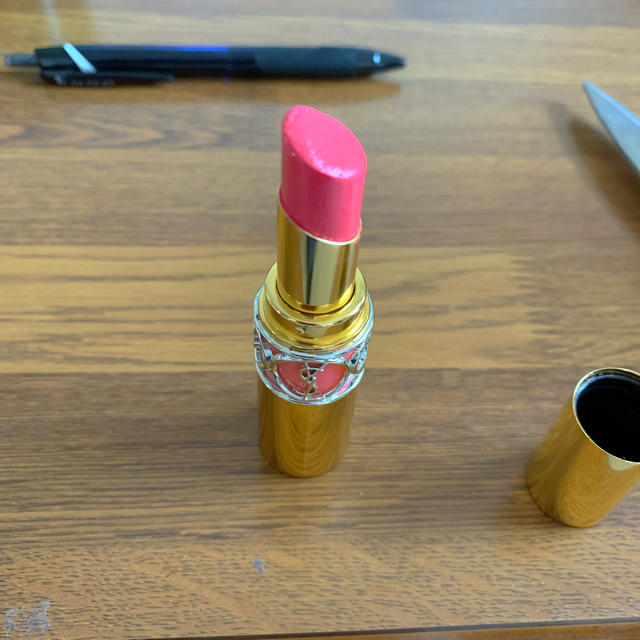 Yves Saint Laurent Beaute(イヴサンローランボーテ)の口紅 コスメ/美容のベースメイク/化粧品(口紅)の商品写真