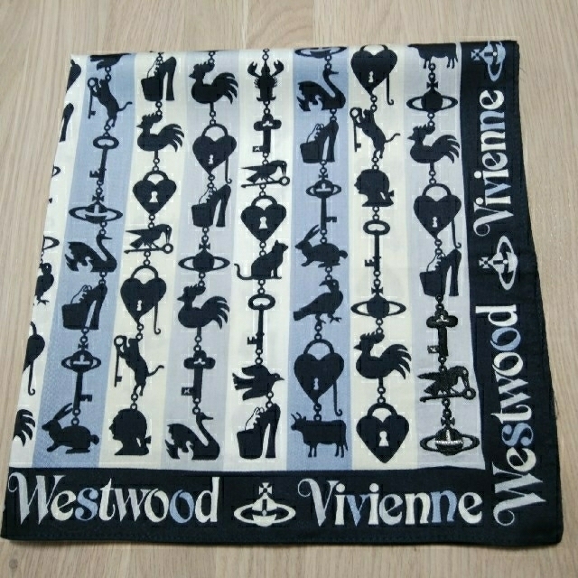 Vivienne Westwood(ヴィヴィアンウエストウッド)の【未使用品】ヴィヴィアンのハンカチ レディースのファッション小物(ハンカチ)の商品写真